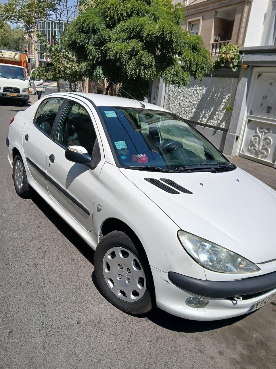 پژو ۲۰۶ صندوق دار v8 - 1390
