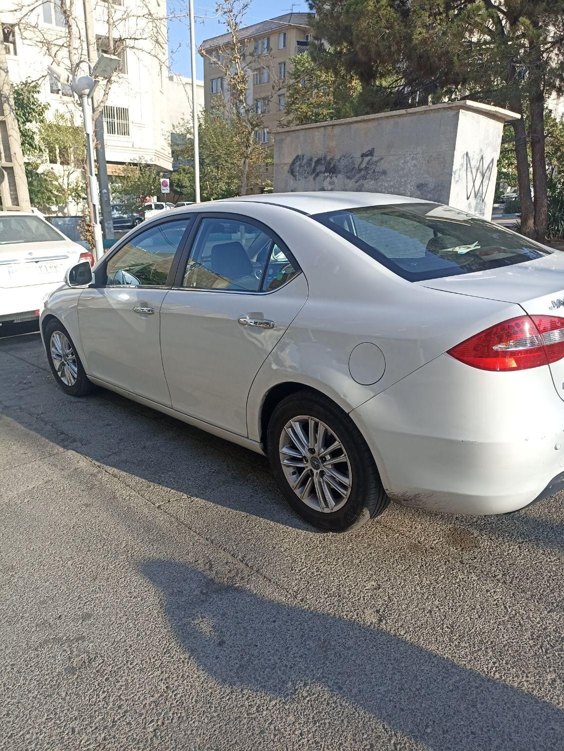 جک J5 اتوماتیک - 1394