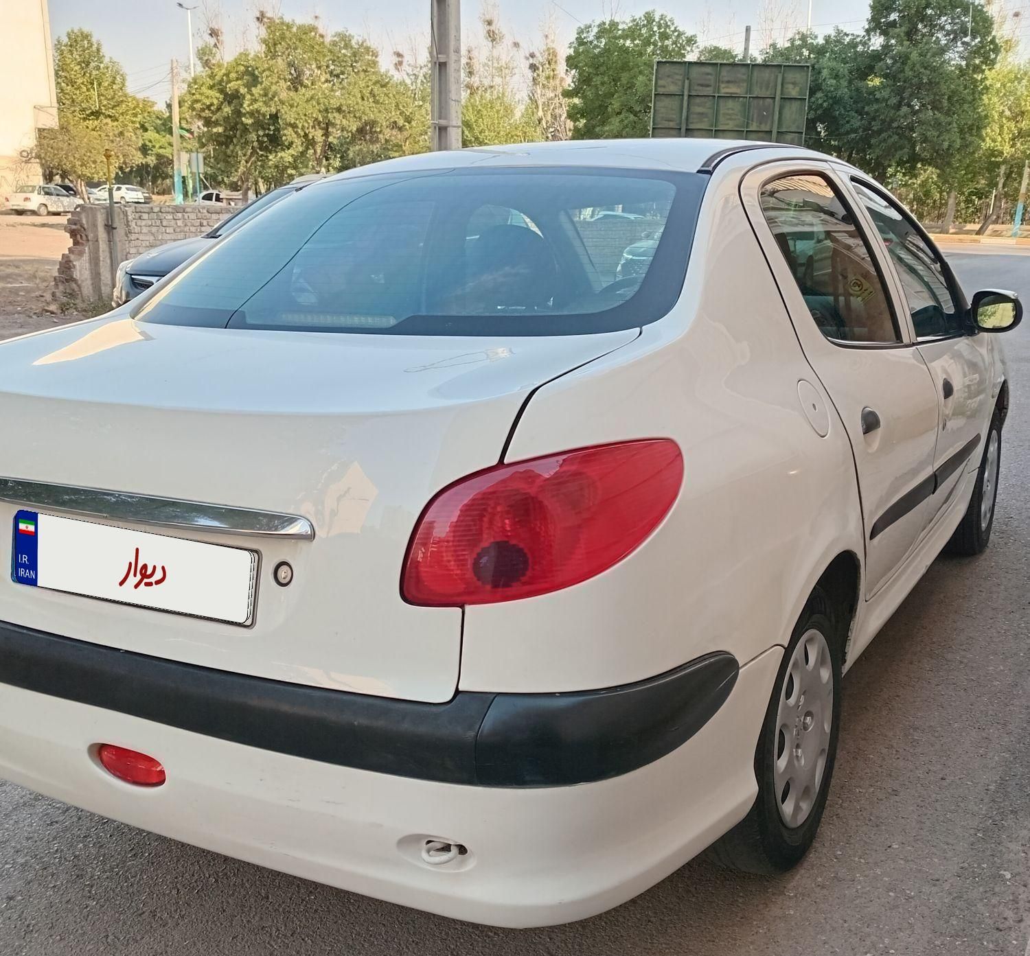 پژو ۲۰۶ صندوق دار v20 - 1388
