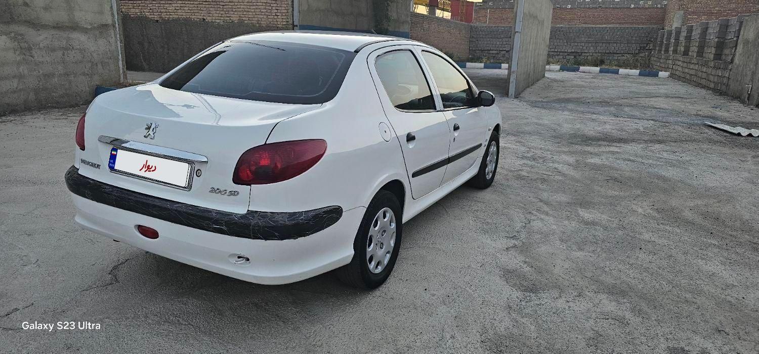 پژو ۲۰۶ صندوق دار v8 - 1397