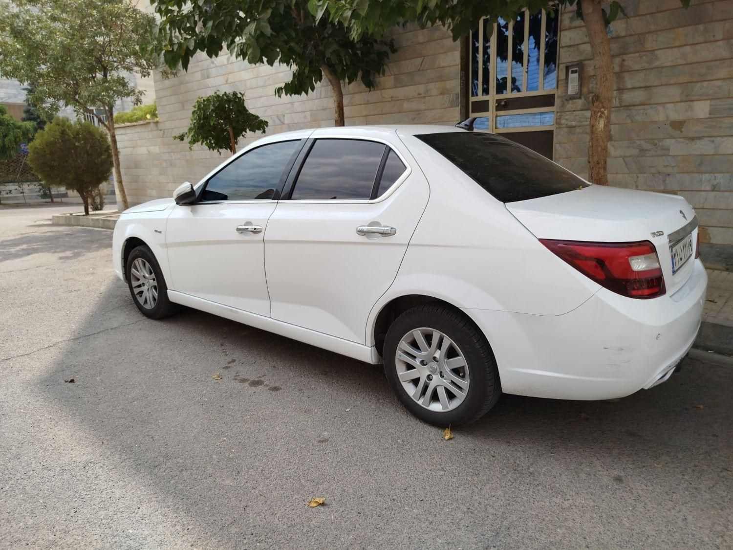 دنا پلاس تیپ ۲ سانروف ۴ ایربگ - 1399