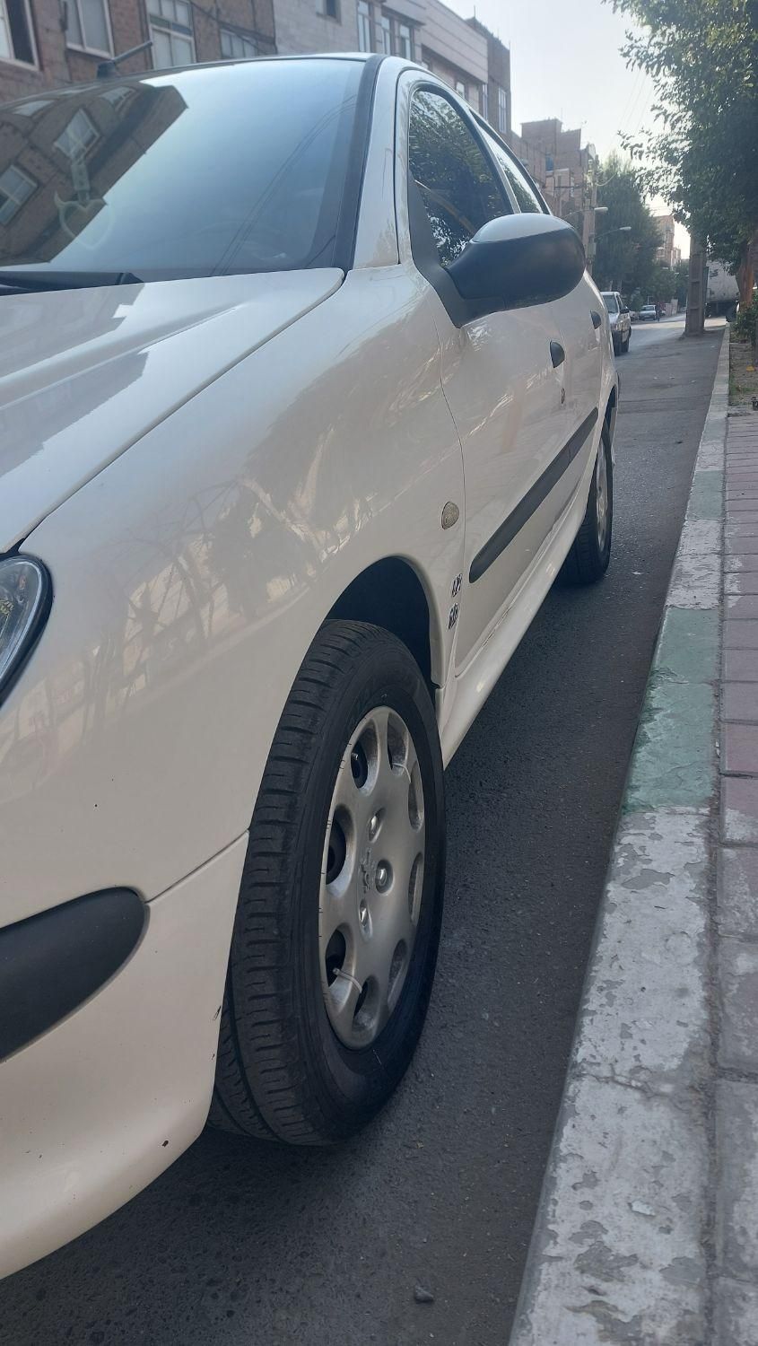 پژو ۲۰۶ صندوق دار v8 - 1398