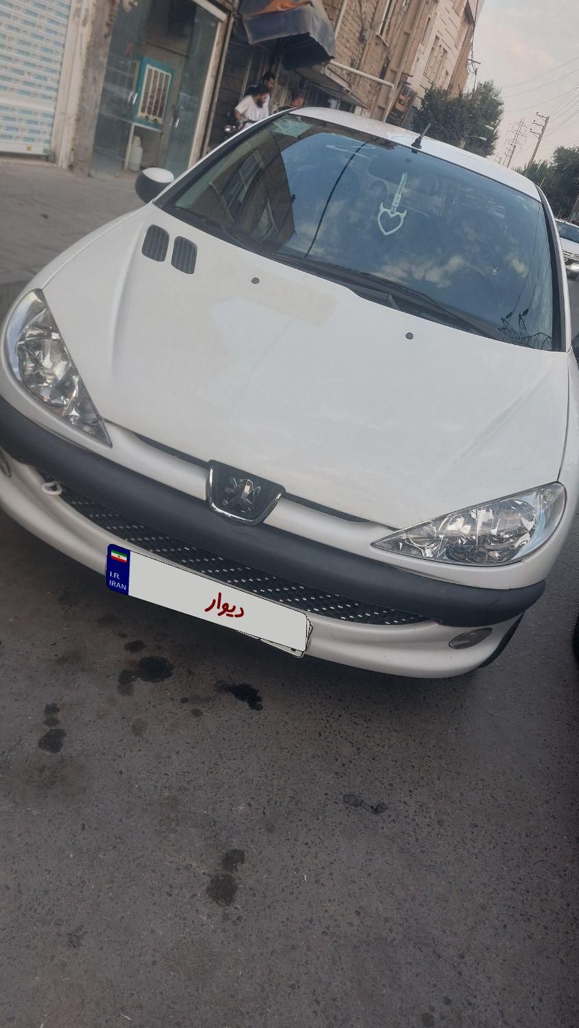 پژو ۲۰۶ صندوق دار v8 - 1398