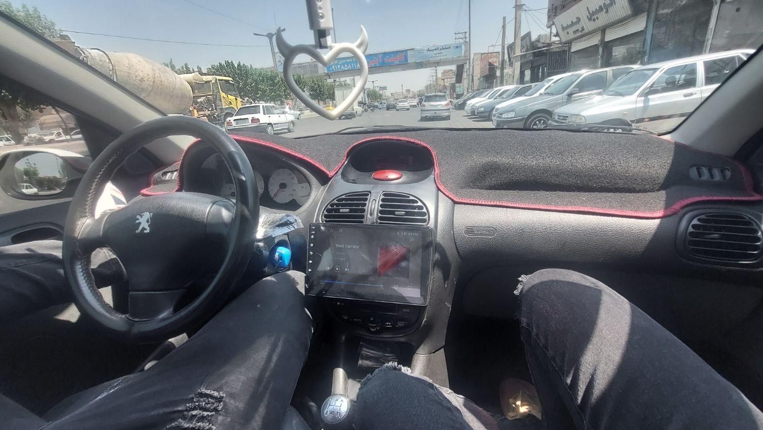 پژو ۲۰۶ صندوق دار v8 - 1398