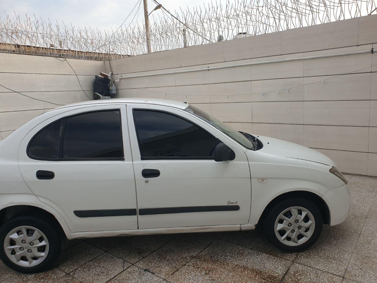 تیبا صندوق دار SX - 1392