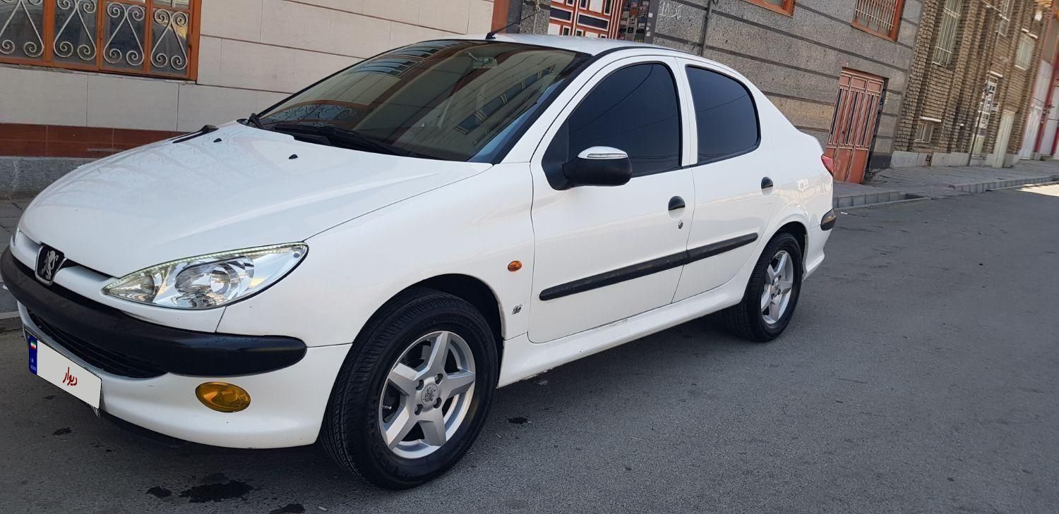 پژو ۲۰۶ صندوق دار v8 - 1395