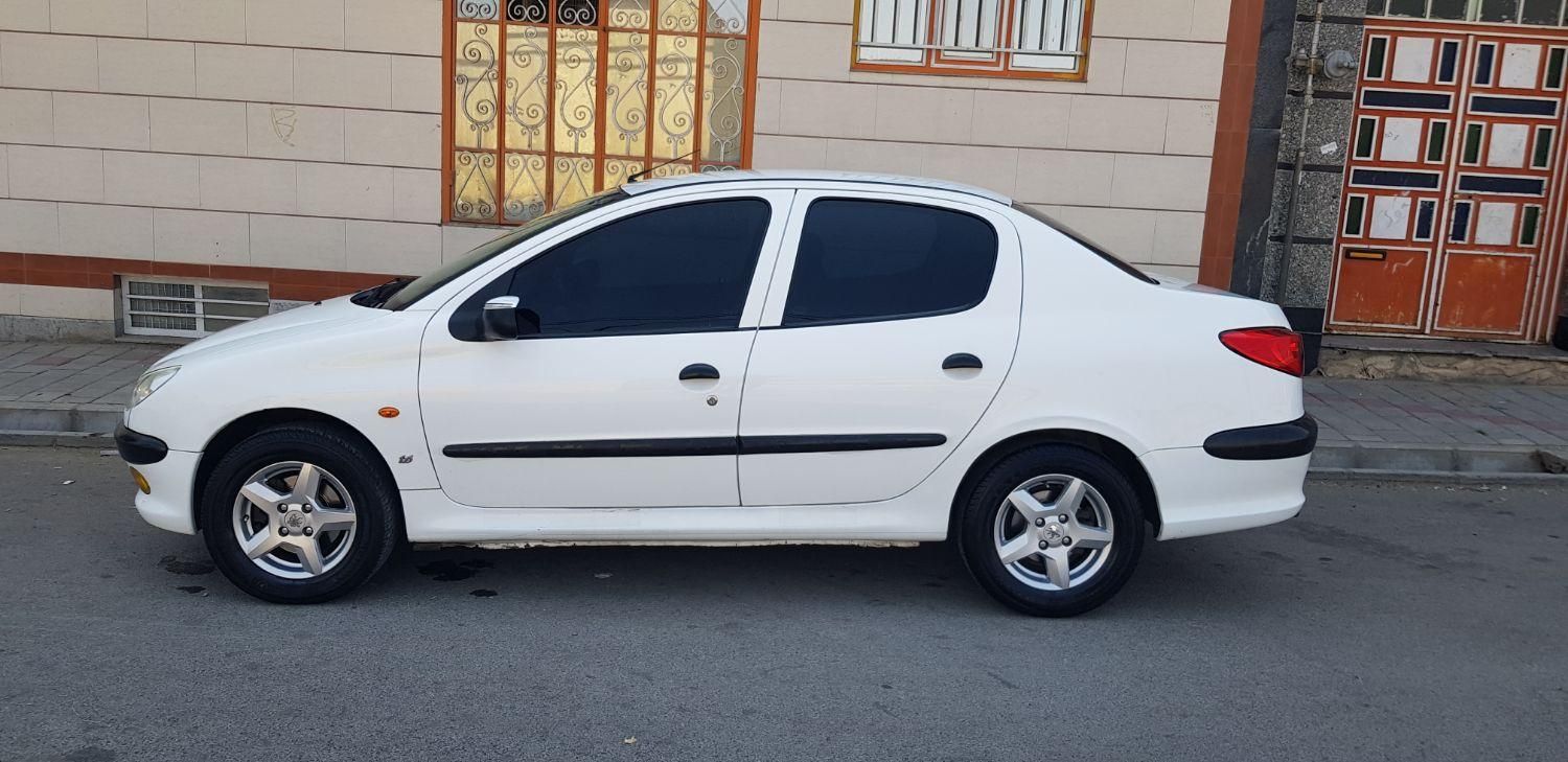 پژو ۲۰۶ صندوق دار v8 - 1395