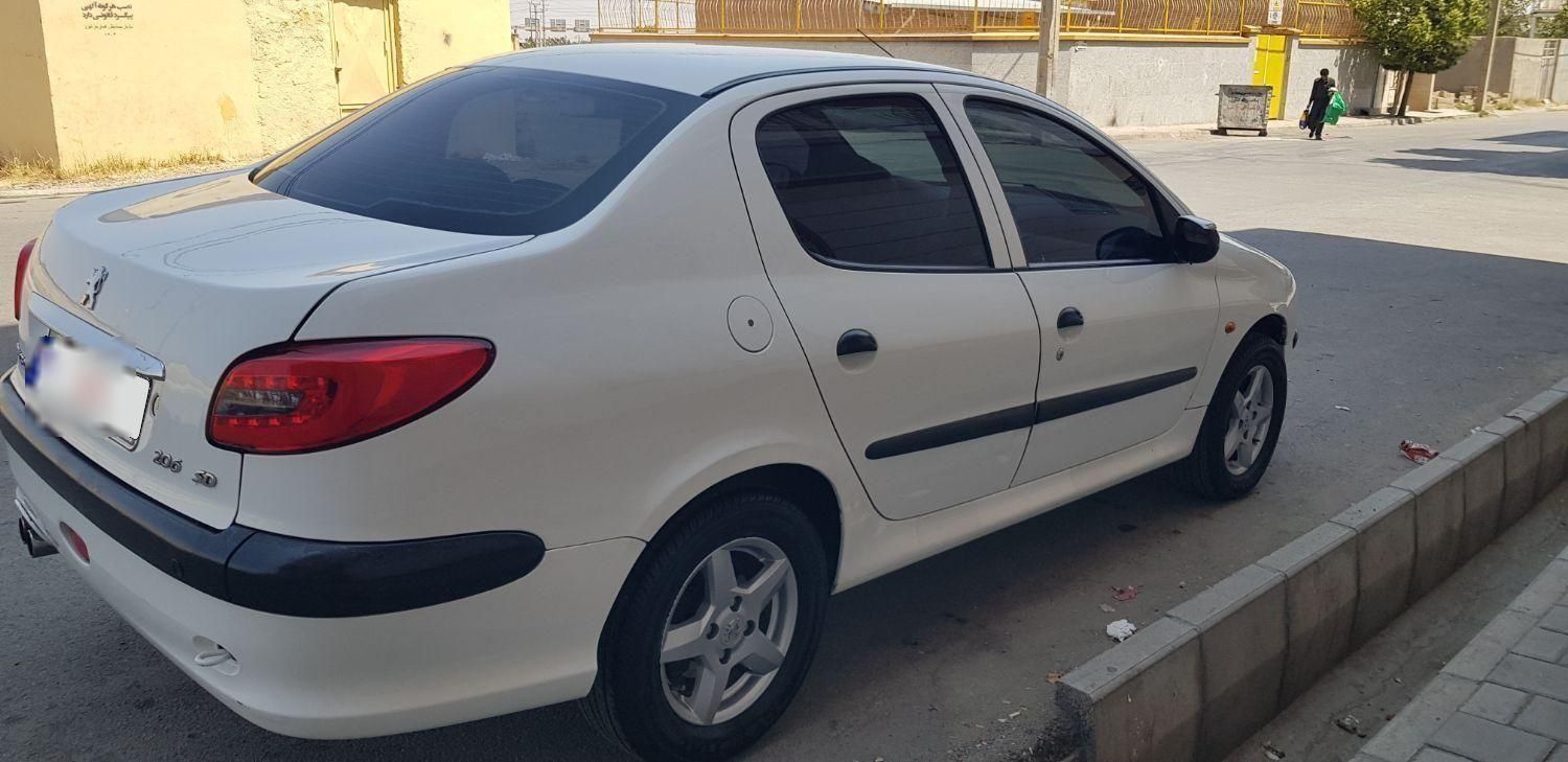 پژو ۲۰۶ صندوق دار v8 - 1395