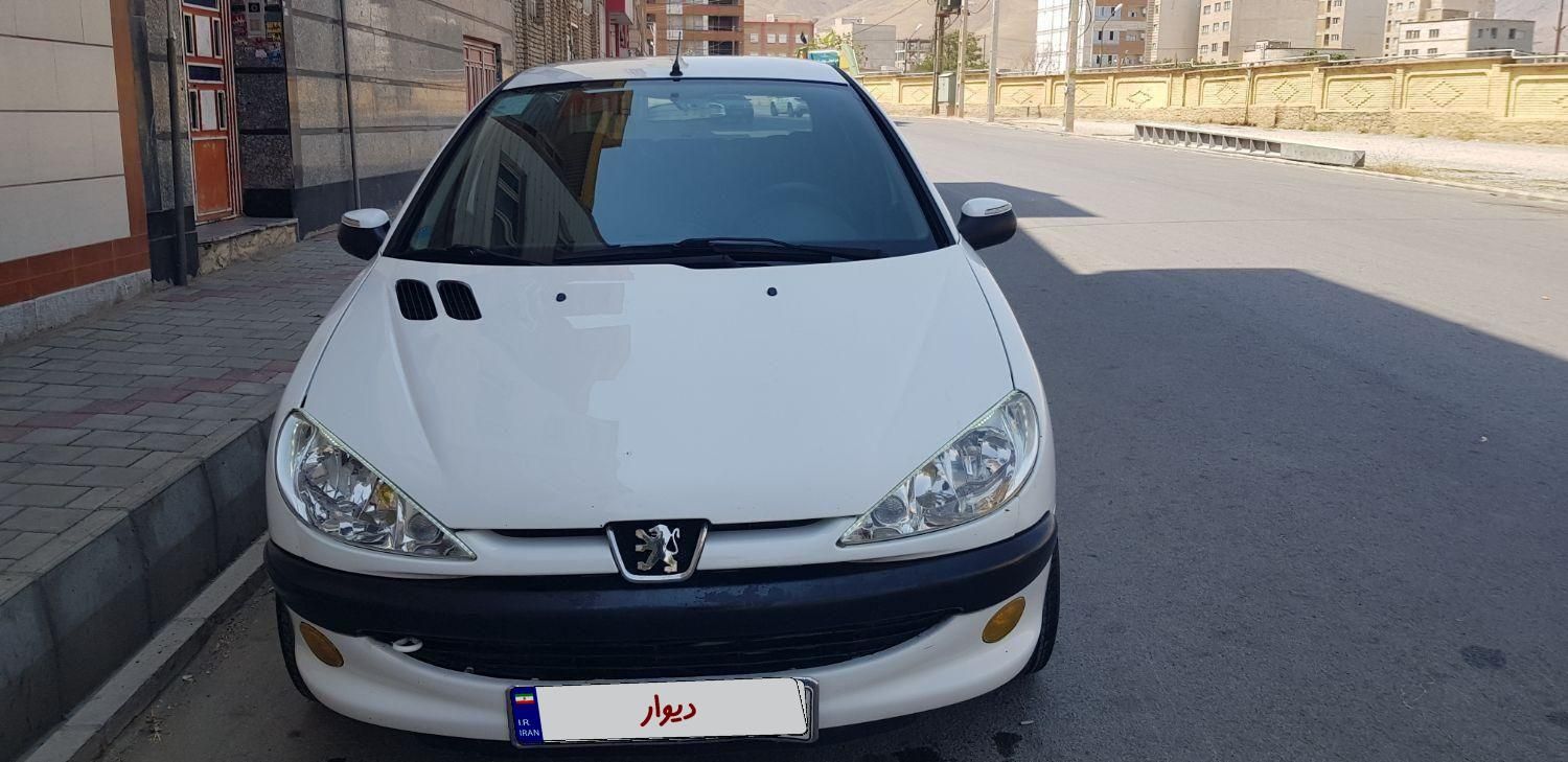 پژو ۲۰۶ صندوق دار v8 - 1395