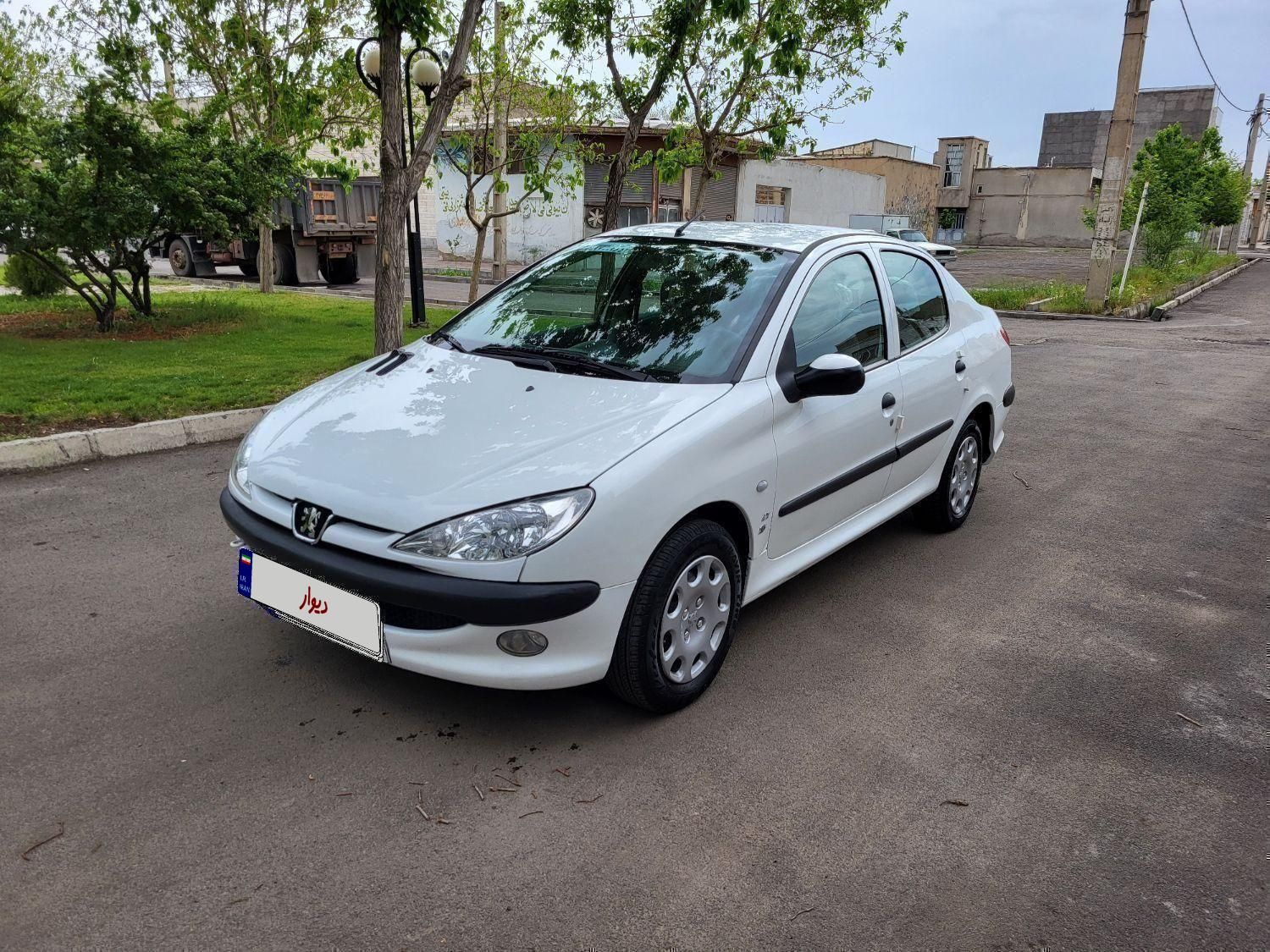 پژو ۲۰۶ صندوق دار v8 - 1393