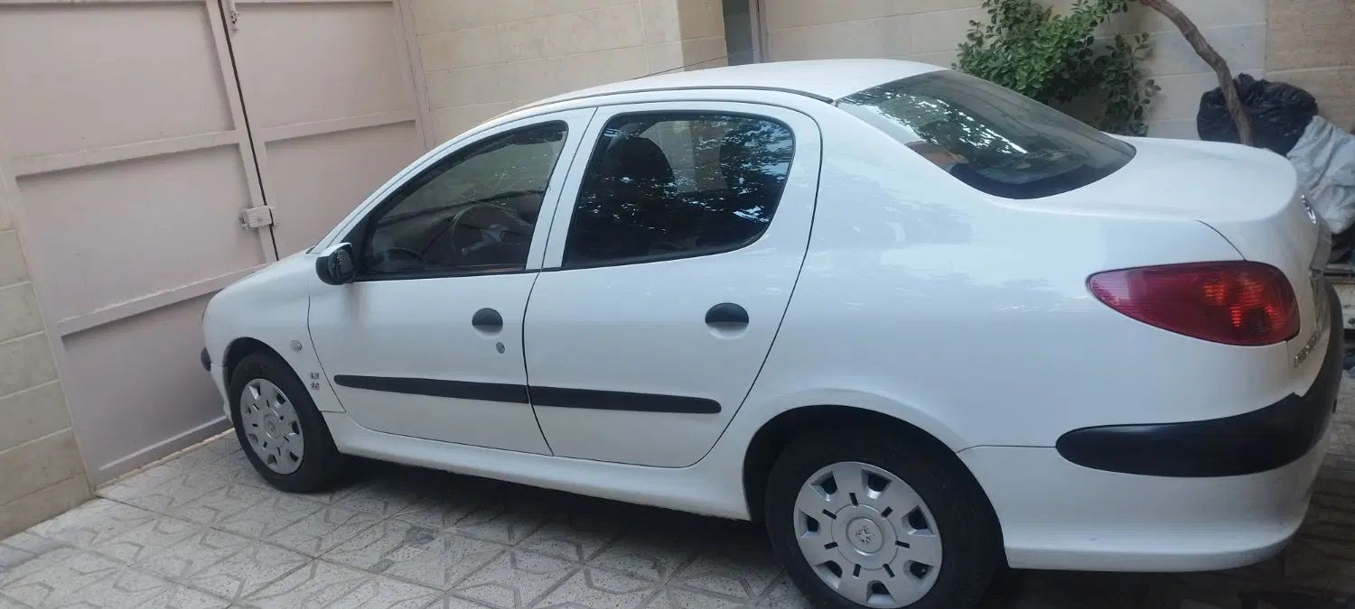 خودرو پژو، ۲۰۶ صندوق دار آگهی ann_19855312