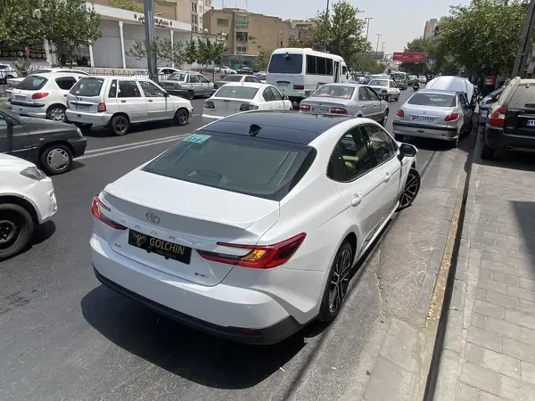 تویوتا کمری LE هیبرید - 2025