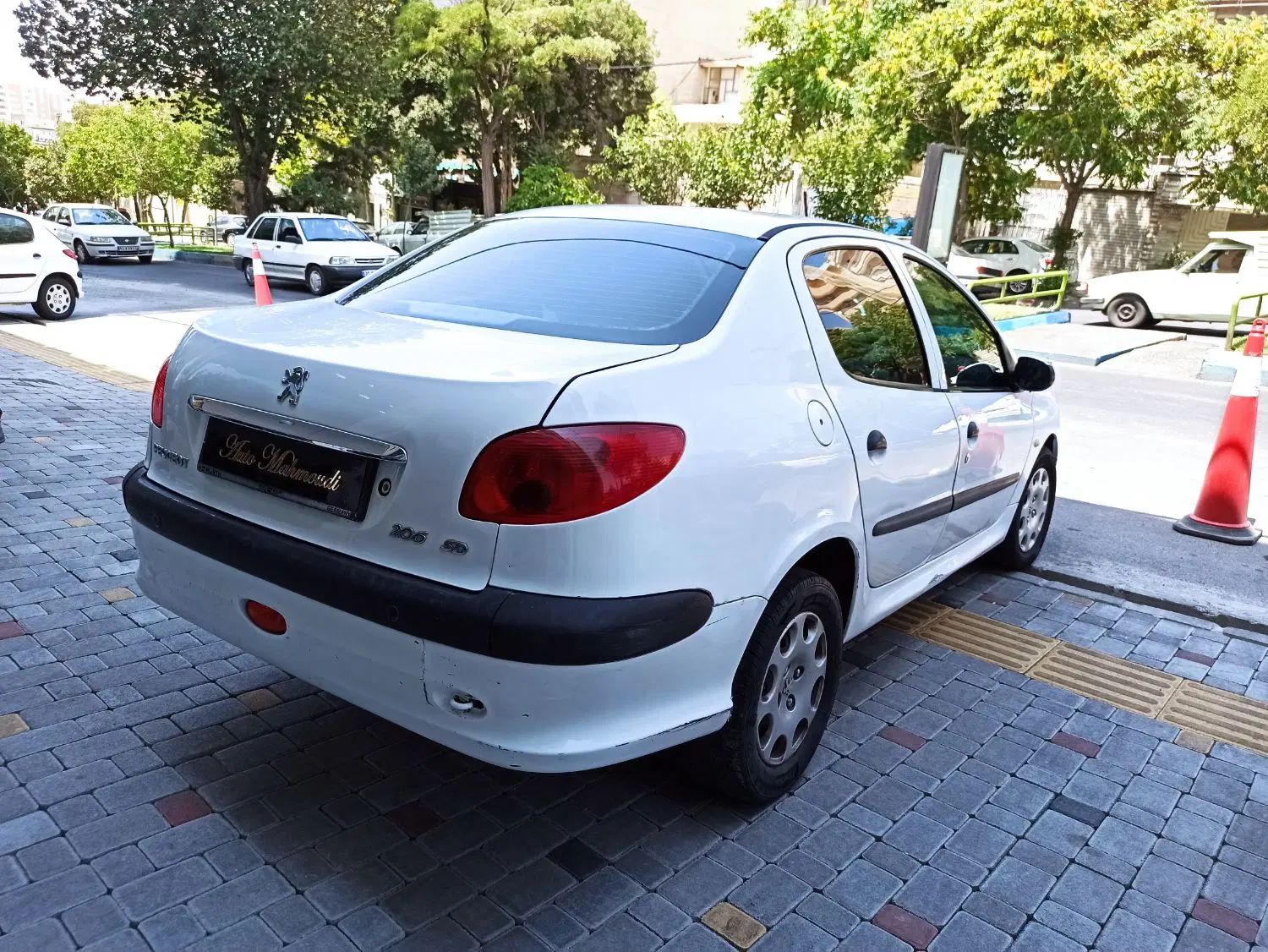 پژو ۲۰۶ صندوق دار v8 - 1396