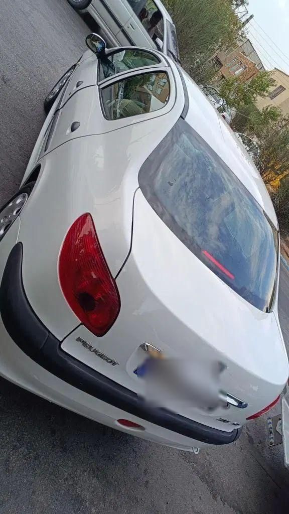 پژو ۲۰۶ صندوق دار v8 - 1394