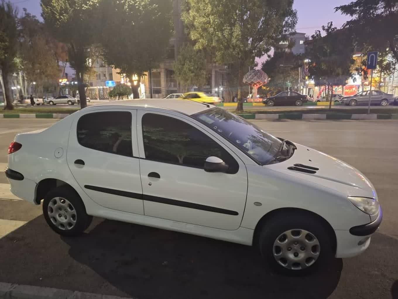 پژو ۲۰۶ صندوق دار v8 - 1399