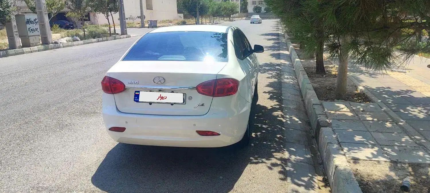 جک J4 اتوماتیک آپشنال - 1402