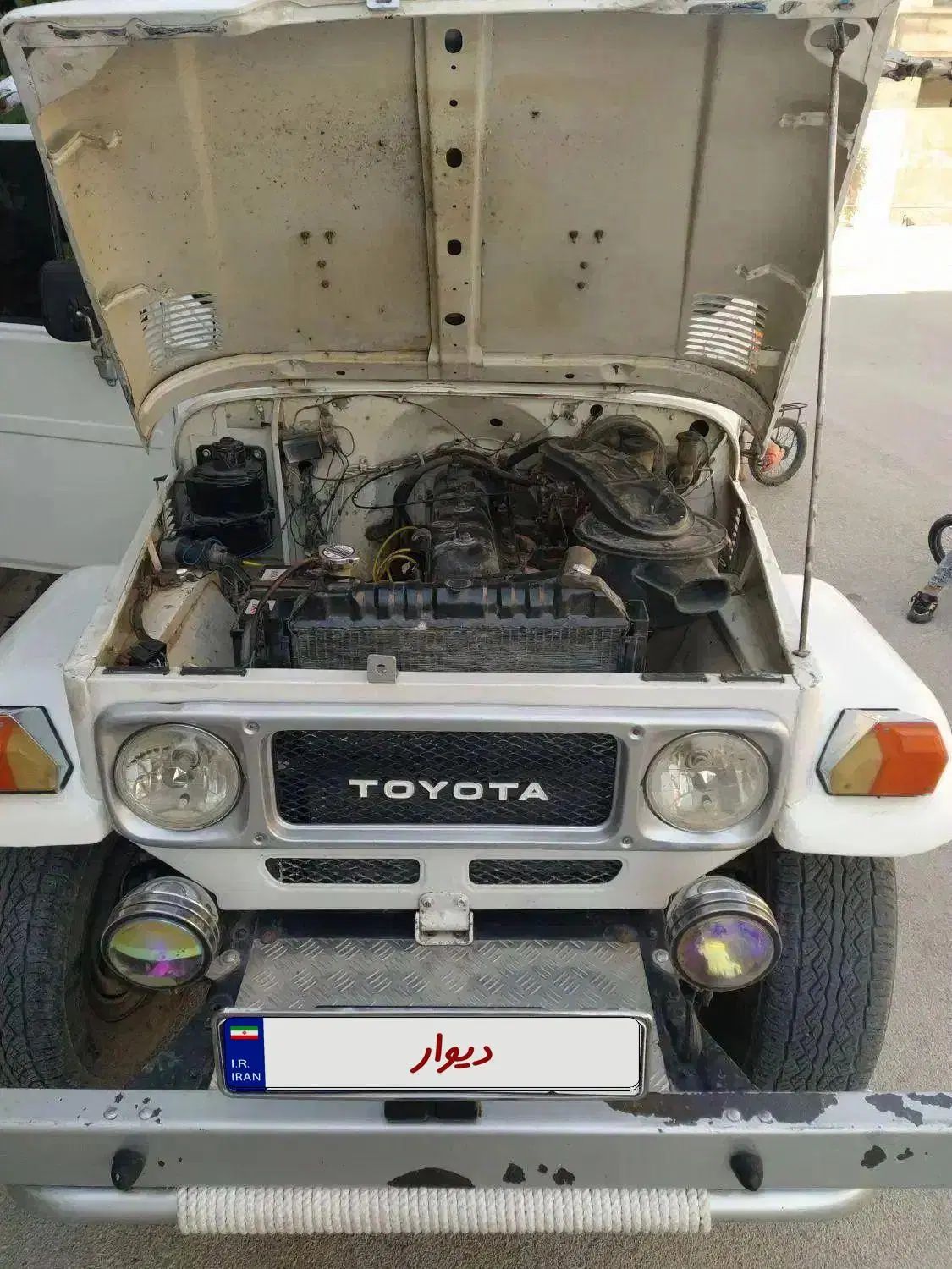 تویوتا کمری XLE - 1402