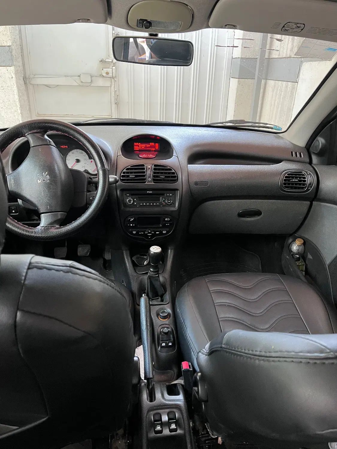 پژو ۲۰۶ صندوق دار v8 - 1395