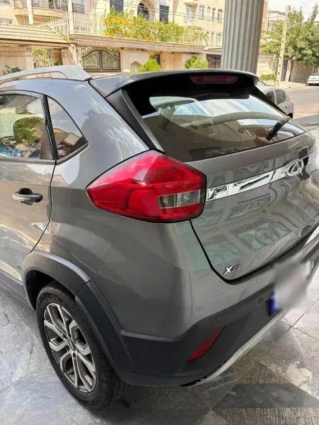 ام وی ام X22 دنده‌ای لاکچری - 1396
