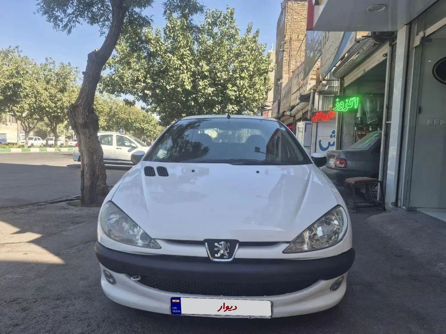 پژو ۲۰۶ صندوق دار v8 - 1390