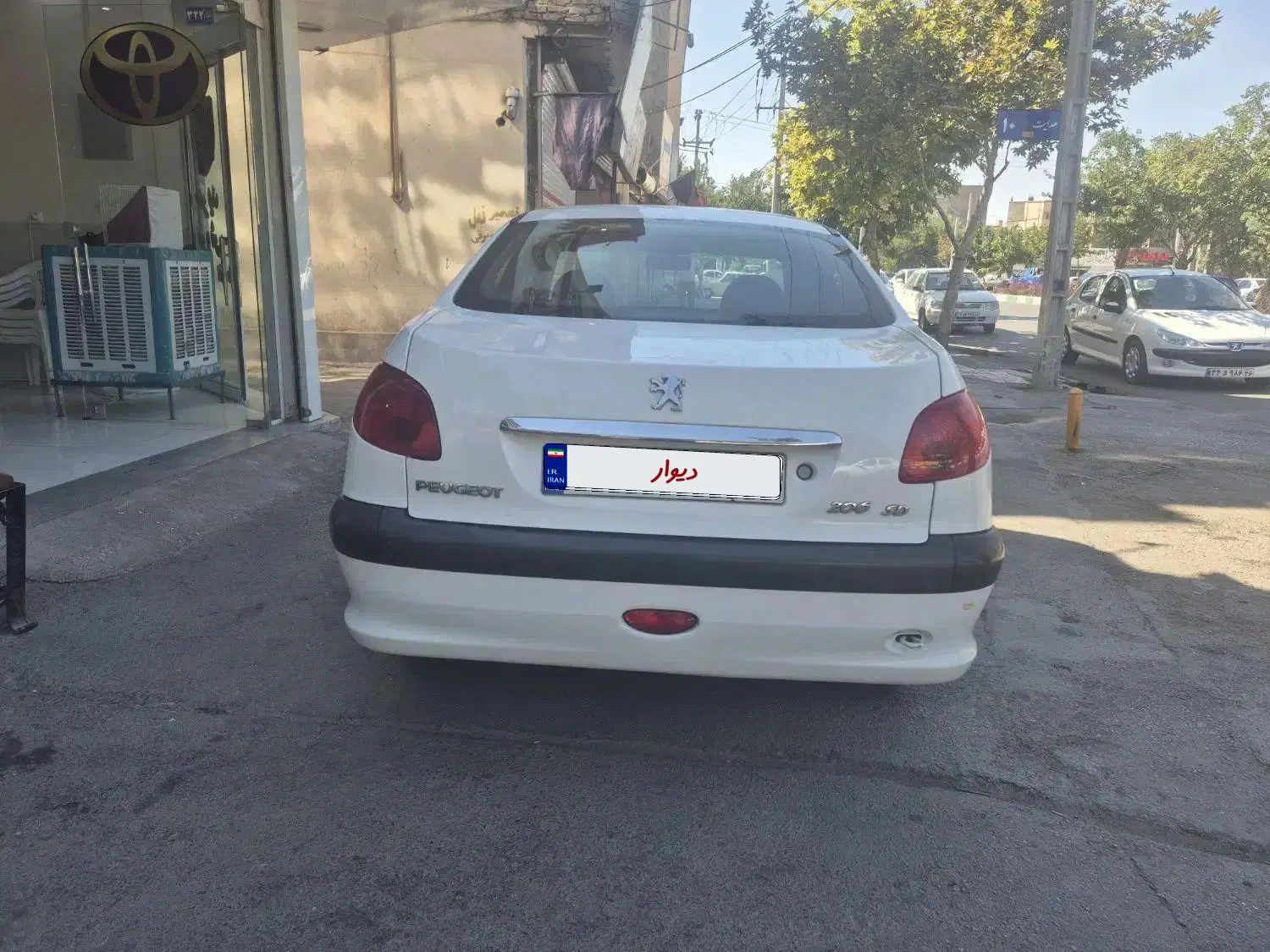پژو ۲۰۶ صندوق دار v8 - 1390