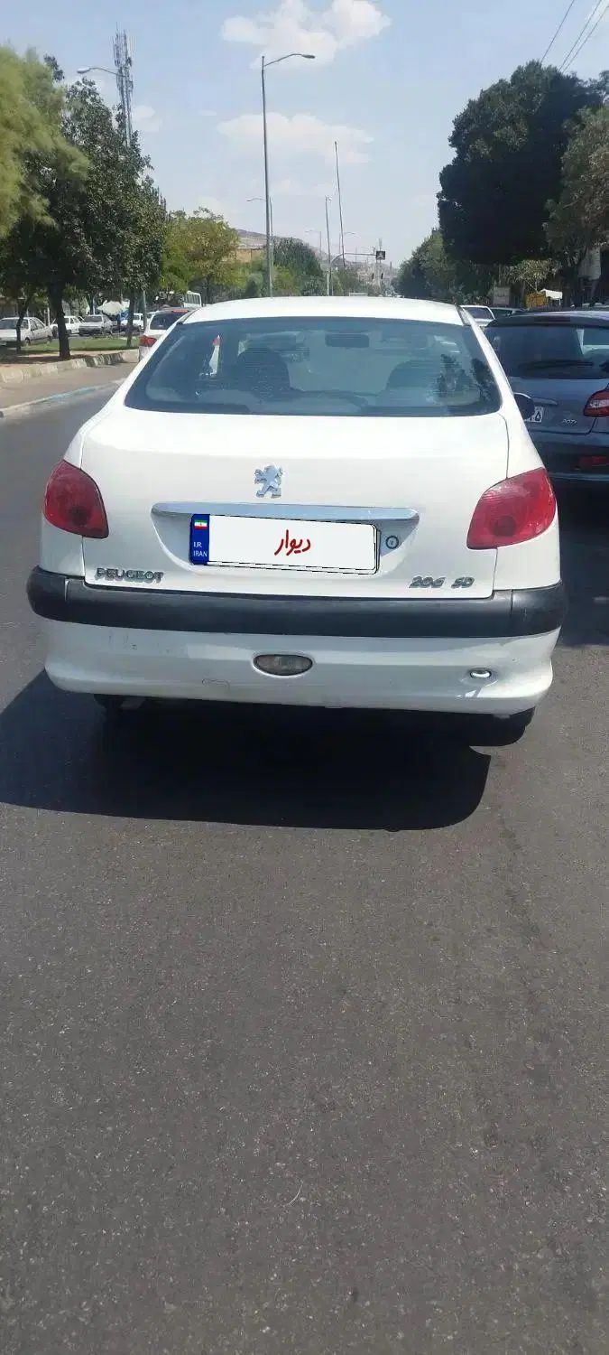 پژو ۲۰۶ صندوق دار v8 - 1389