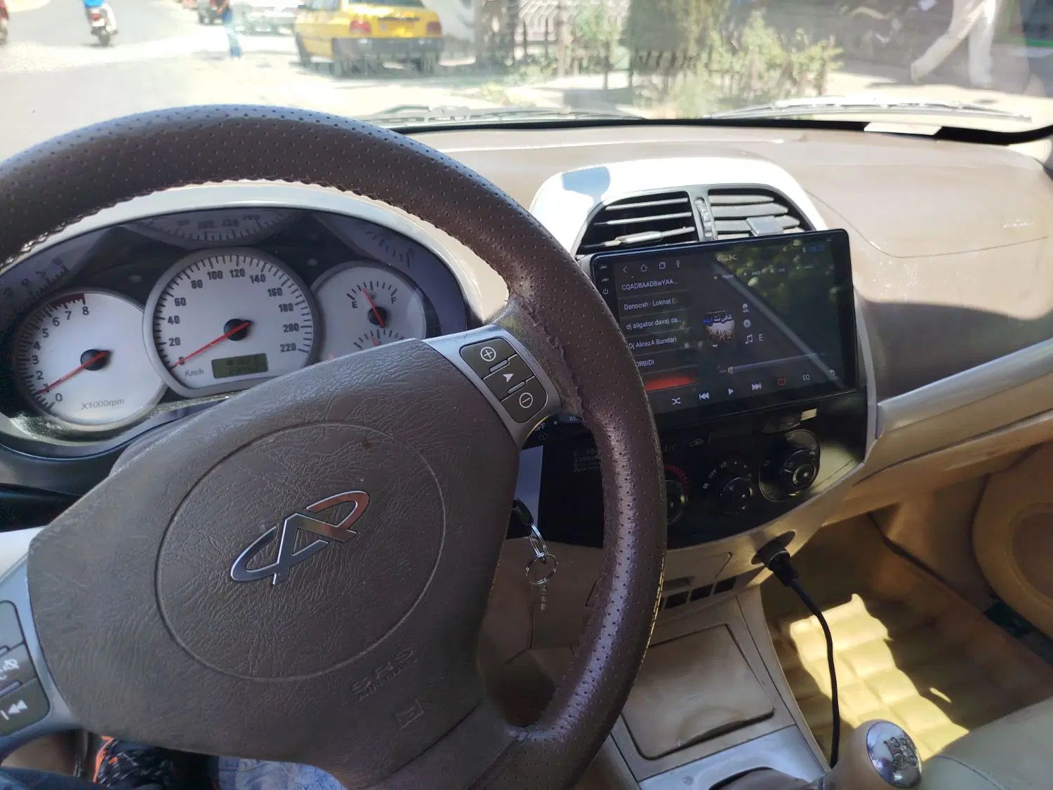 ام وی ام X33 دنده‌ای ساده - 1392