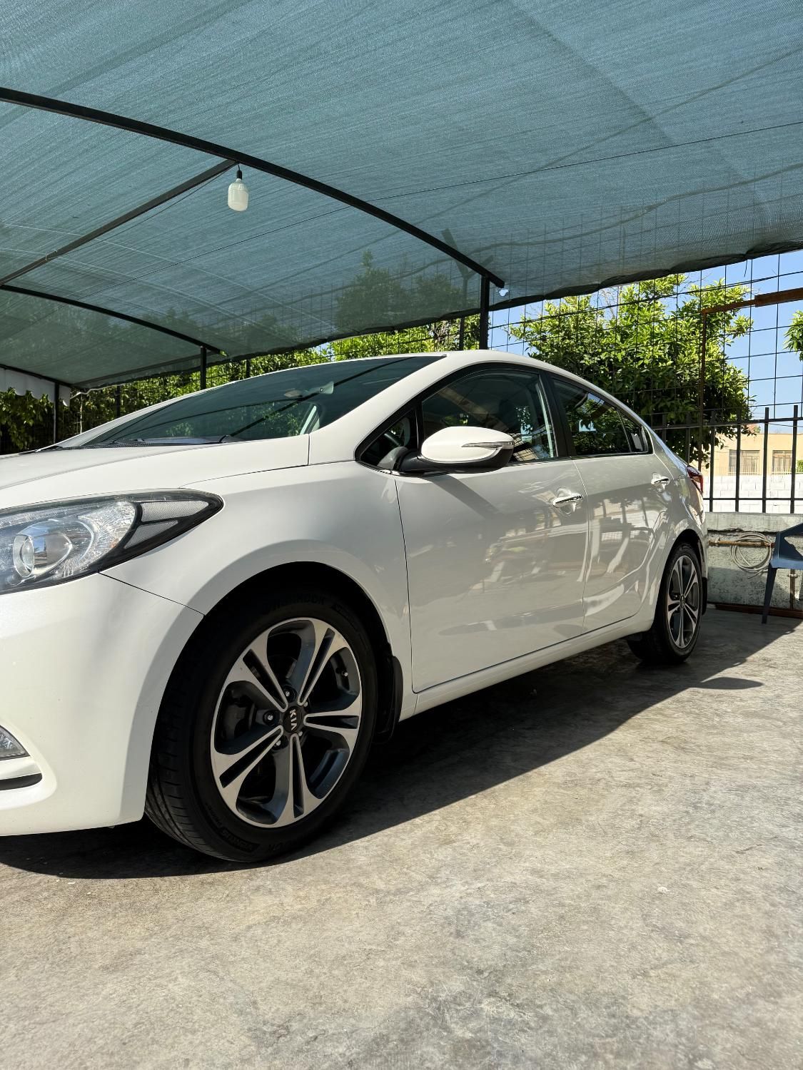 کیا سراتو 2.0 لیتر اتوماتیک GT لاین - 2015