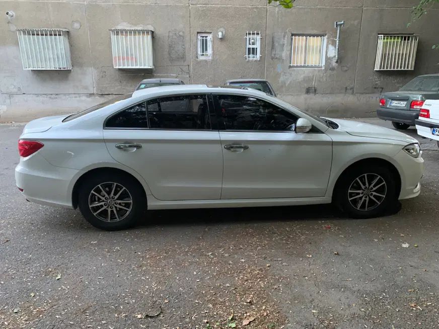 لیفان 820 اتوماتیک - 1395