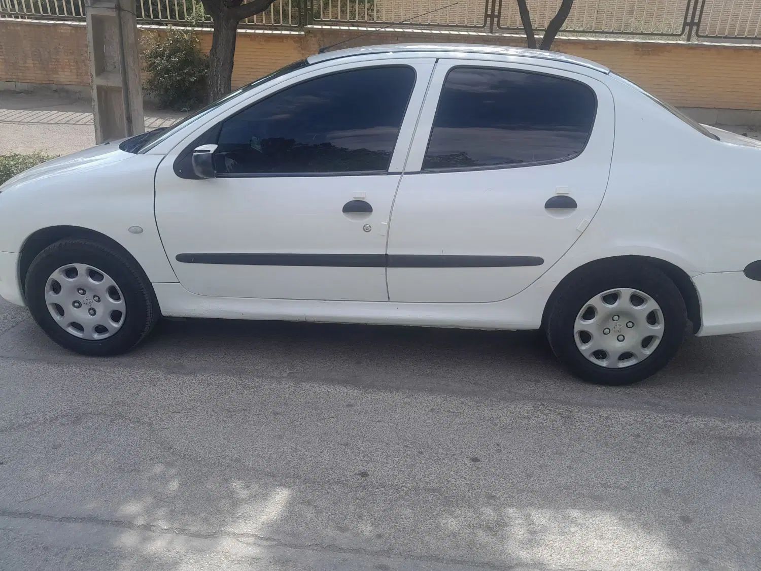 پژو ۲۰۶ صندوق دار v8 - 1390