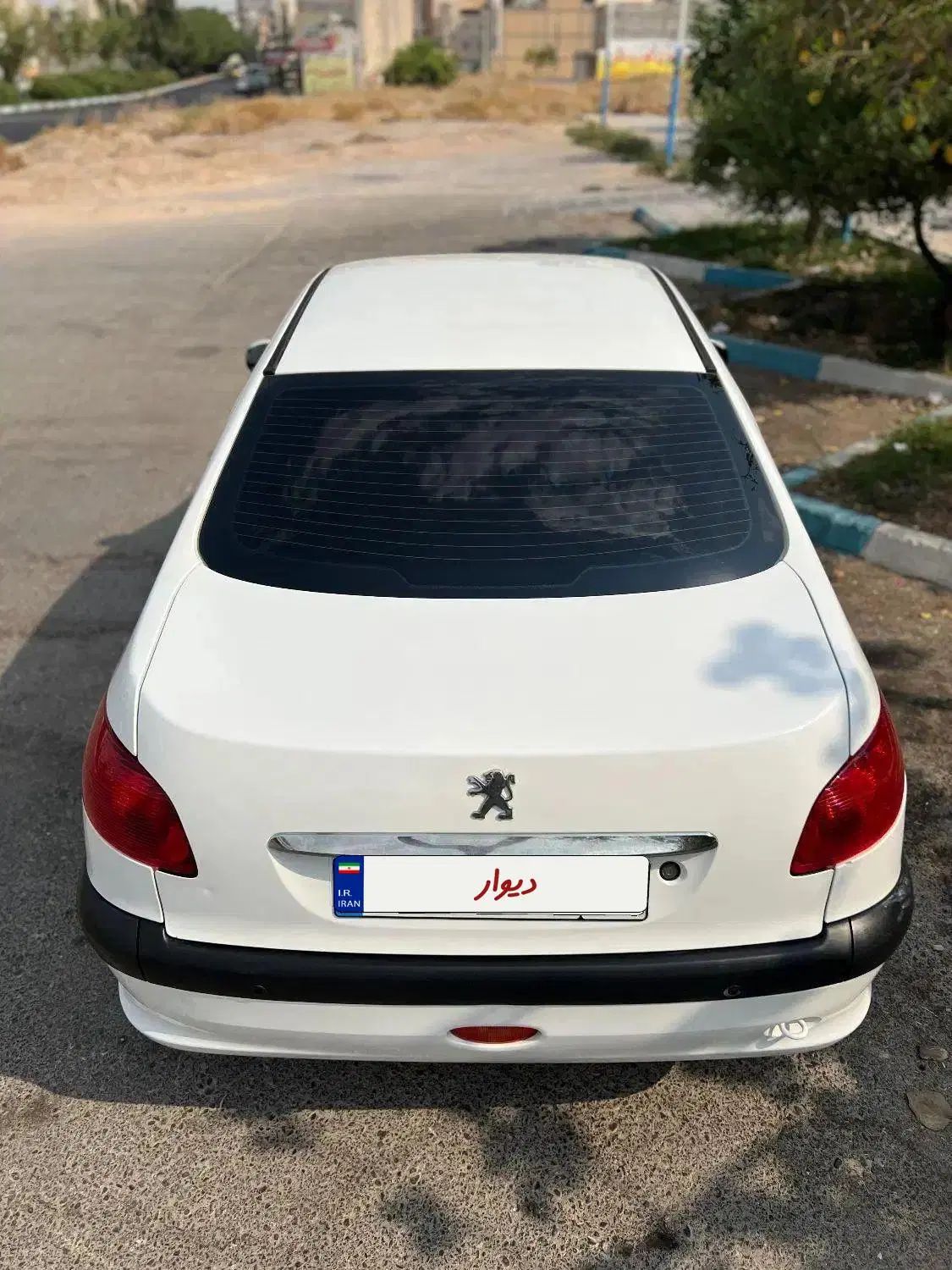پژو ۲۰۶ صندوق دار v8 - 1393