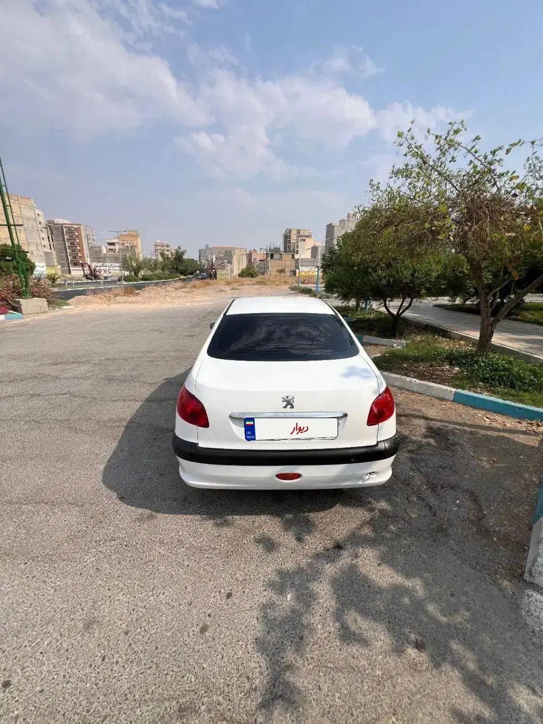 پژو ۲۰۶ صندوق دار v8 - 1393