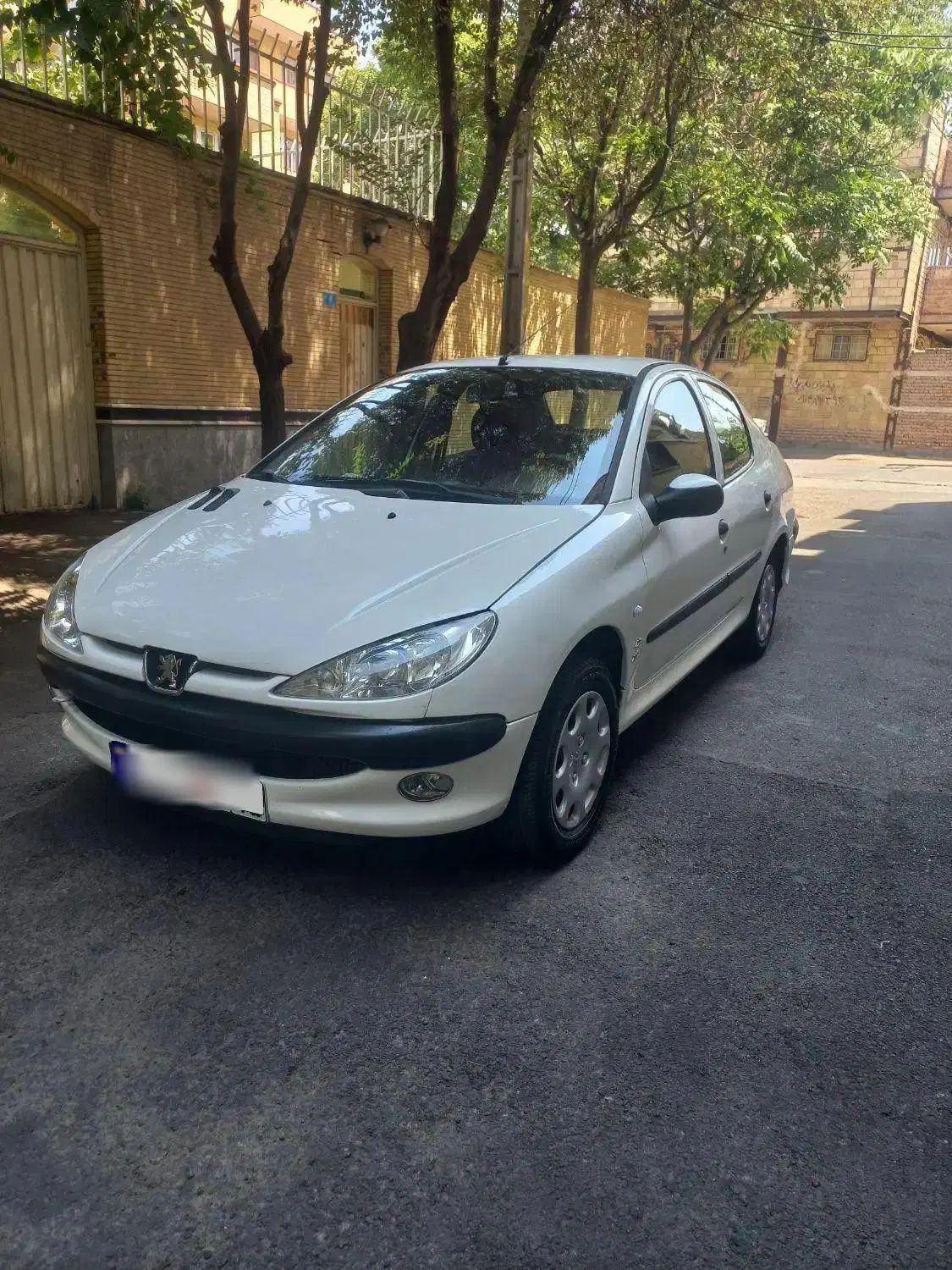 پژو ۲۰۶ صندوق دار v8 - 1393
