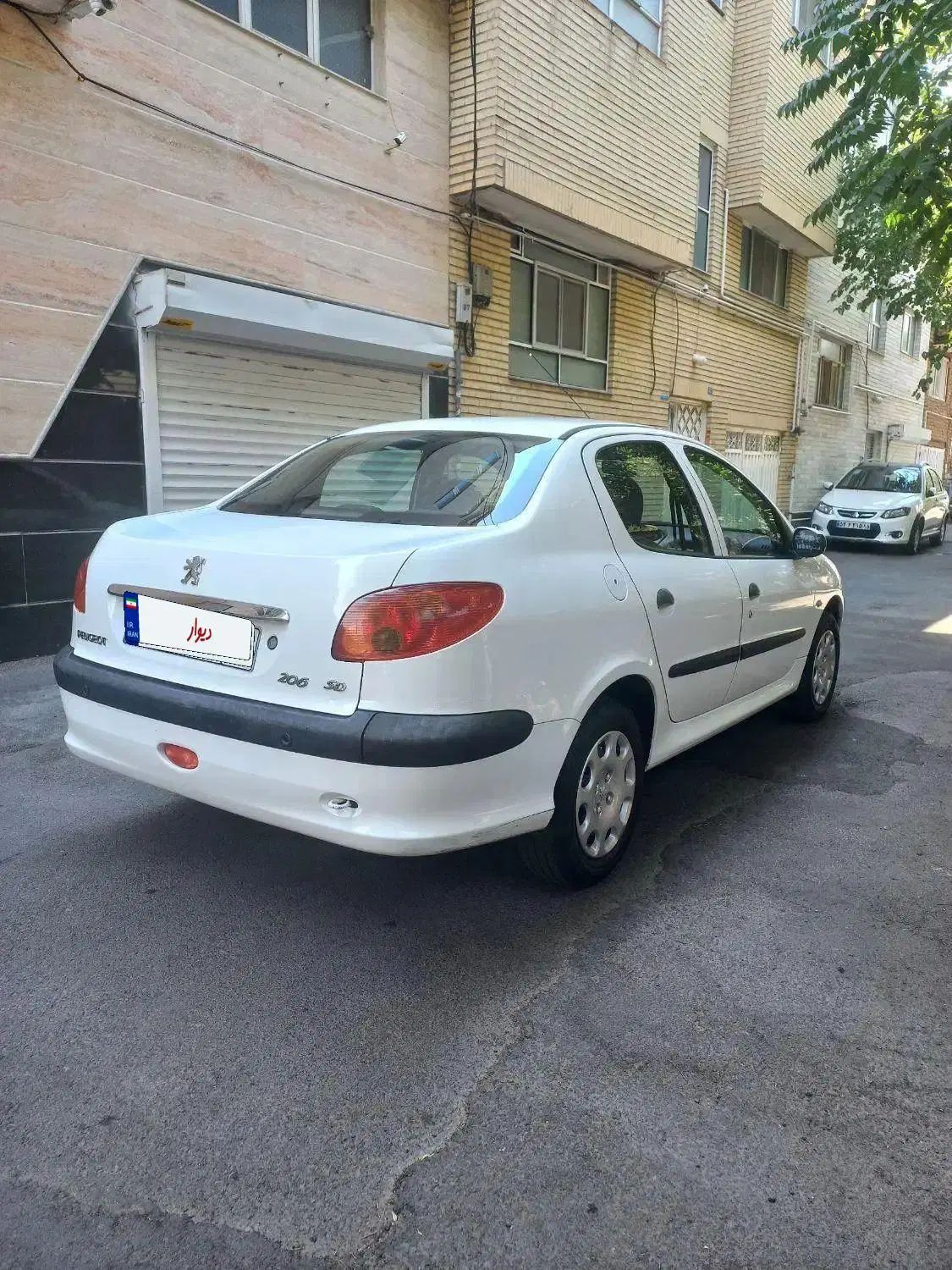 پژو ۲۰۶ صندوق دار v8 - 1393