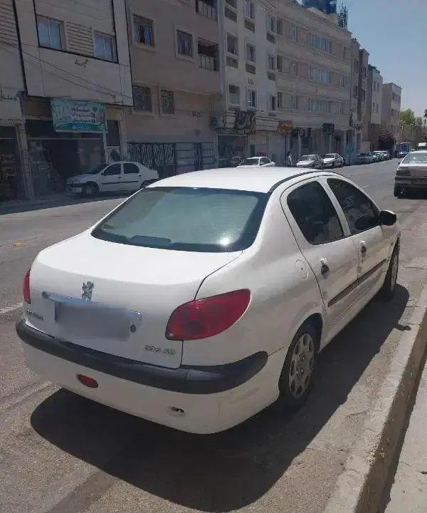 خودرو پژو، ۲۰۶ صندوق دار آگهی ann_19861713