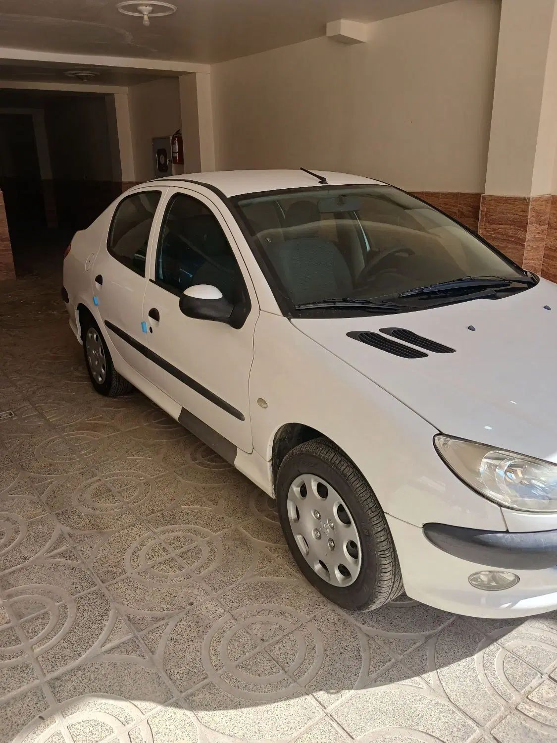 پژو ۲۰۶ صندوق دار v8 - 1395