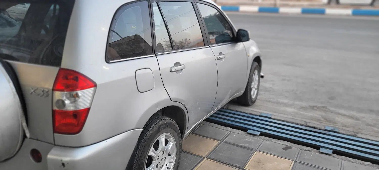 ام وی ام X33 دنده‌ای ساده - 1391