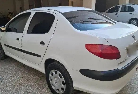 پژو ۲۰۶ صندوق دار v8 - 1391