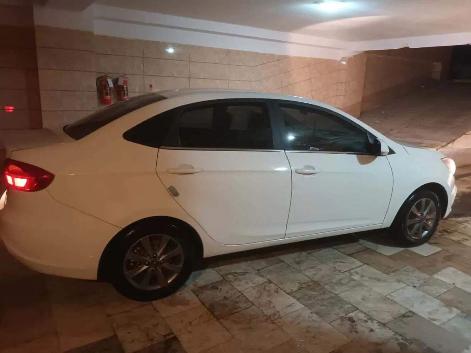 جک J4 اتوماتیک ساده - 1402