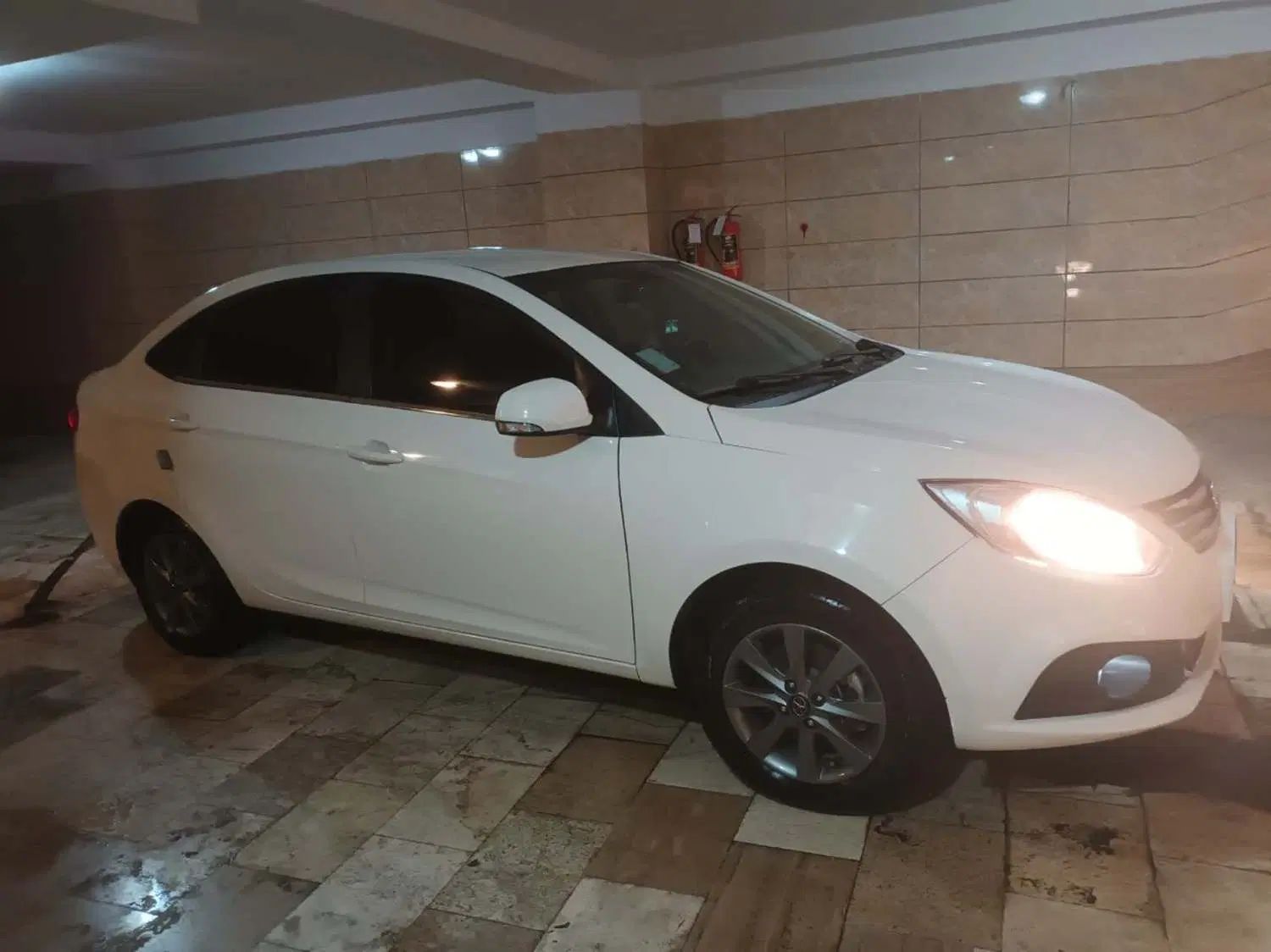 جک J4 اتوماتیک ساده - 1402