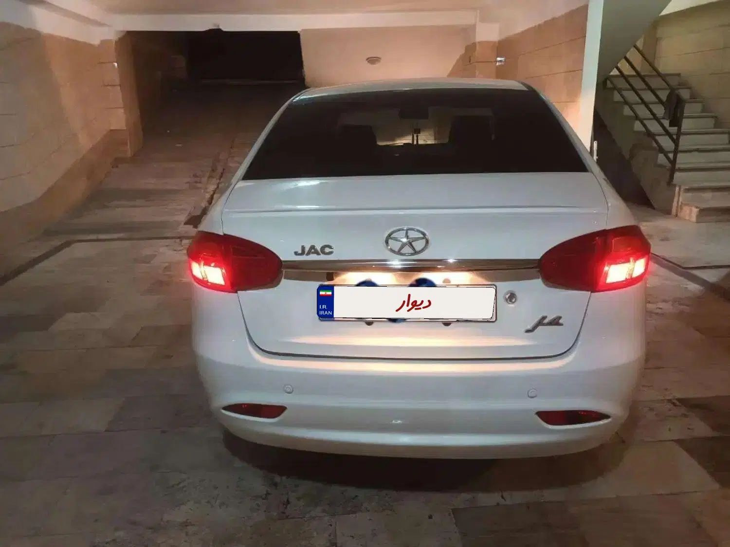 جک J4 اتوماتیک ساده - 1402