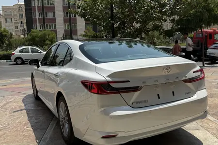 تویوتا کمری GLX - 2025