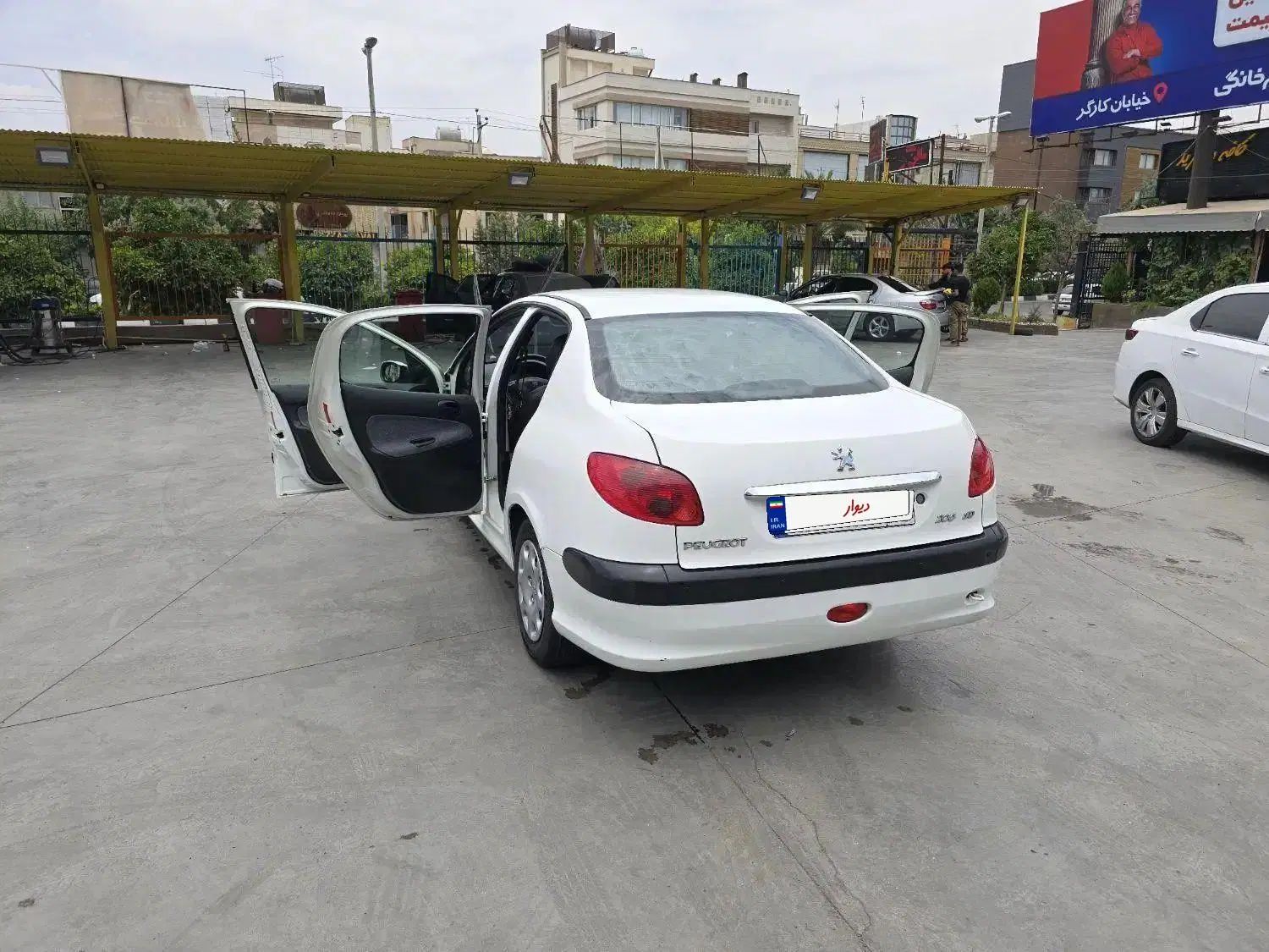 پژو ۲۰۶ صندوق دار v8 - 1388