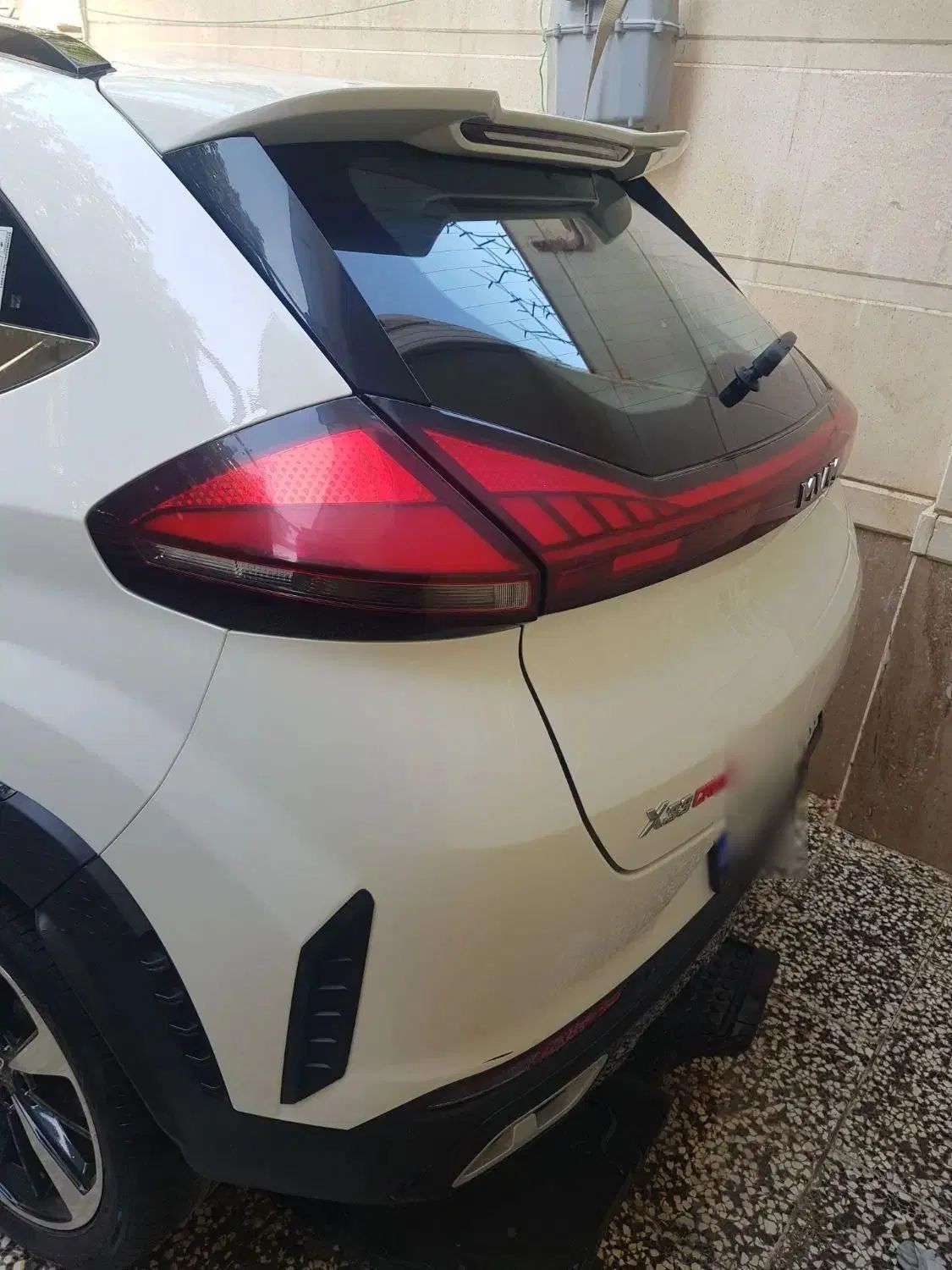 ام وی ام X33 کراس دنده‌ای - 1402