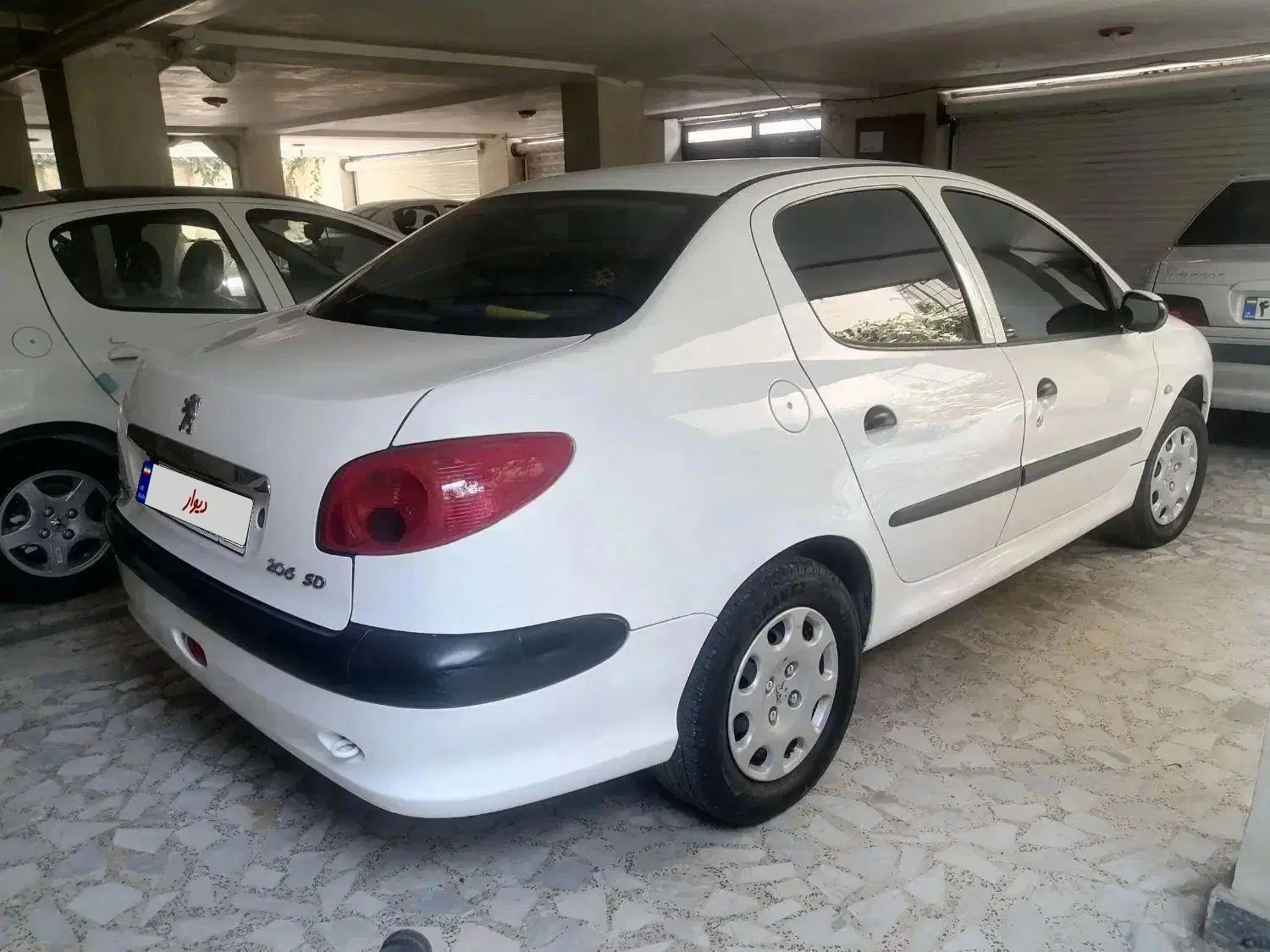 پژو ۲۰۶ صندوق دار v8 - 1390