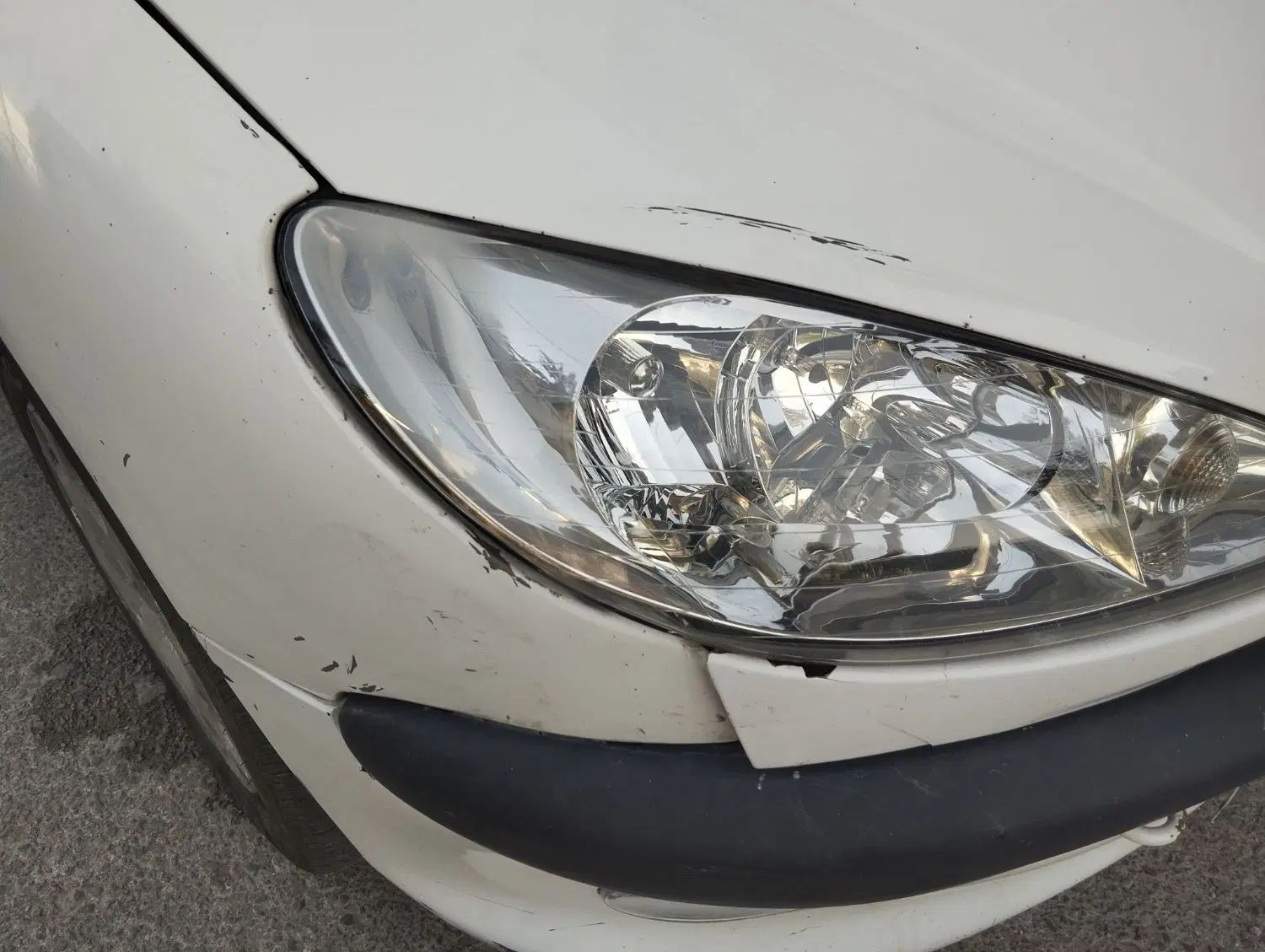 پژو ۲۰۶ صندوق دار v8 - 1393