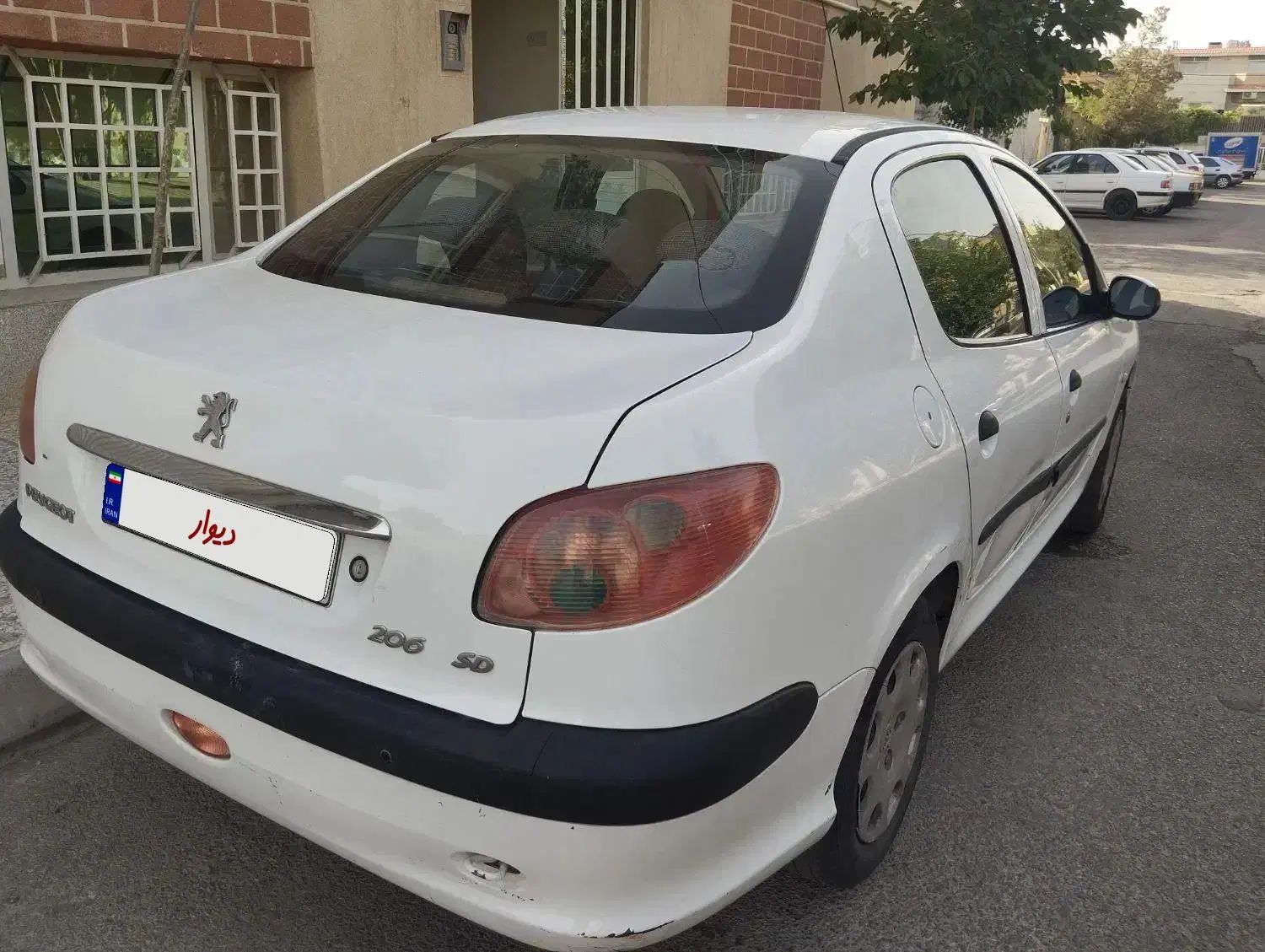 پژو ۲۰۶ صندوق دار v8 - 1393