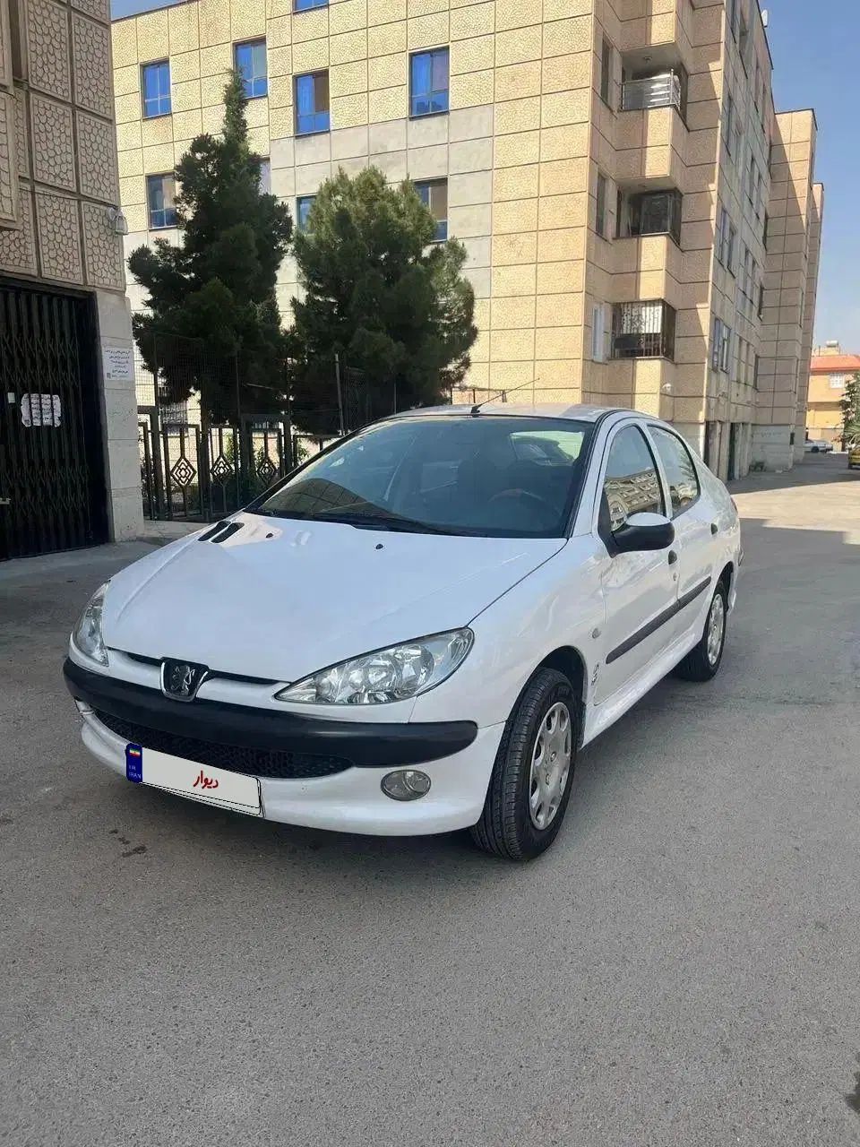 پژو ۲۰۶ صندوق دار v8 - 1396
