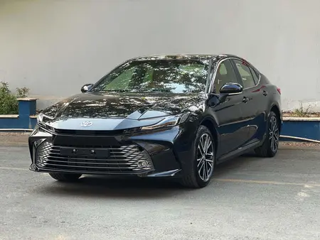 تویوتا کمری GLX - 2025