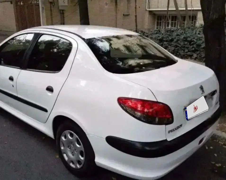پژو ۲۰۶ صندوق دار v8 - 1398